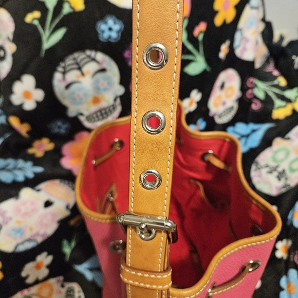 Dooney drawstring leather bag. - Picture 5 of 5